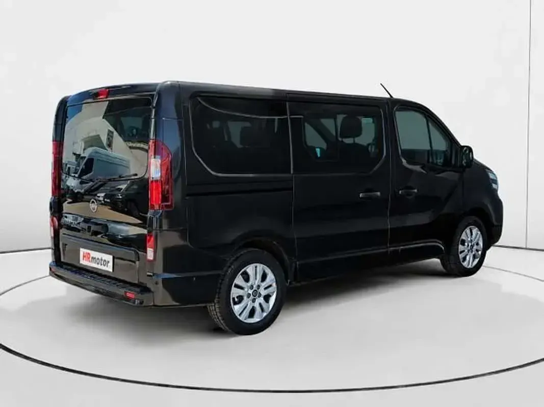 Usado Nissan Primastar Acenta 150 CV (110 kW) 2025 Negro Monovolumen