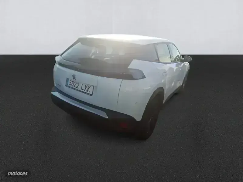 Usado Peugeot 2008 Active 110 CV (80 kW) 2022 Blanco SUV