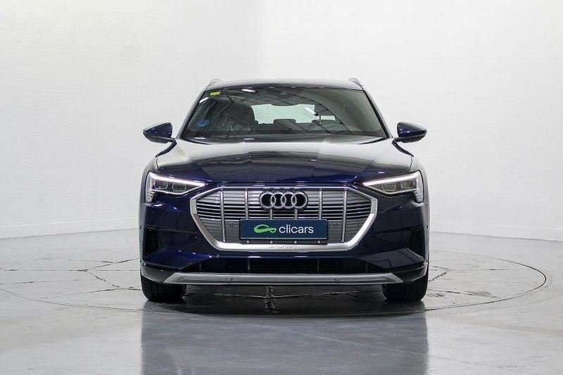 Usado Audi e-tron Advanced 300 kW (408 CV) 2022 Gris SUV