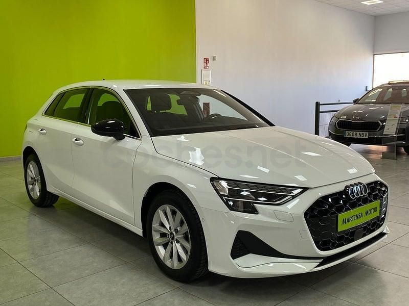 Usado Audi A3 Advanced Plus 116 CV (85 kW) 2025 Blanco Berlina