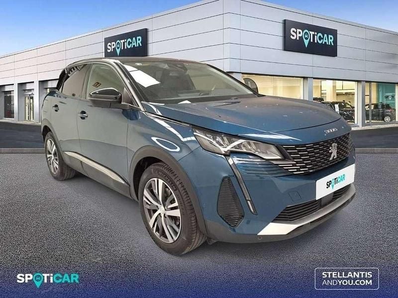 Usado Peugeot 3008 Allure 131 CV (96 kW) 2022 Azul SUV