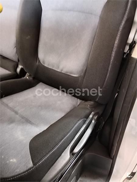 Usado Opel Vivaro 120 HP (88 kW) 2017 Branco Monovolume