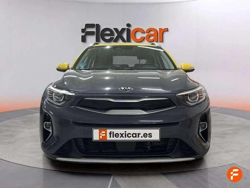 Usado Kia Stonic 101 CV (74 kW) 2021 Gris SUV