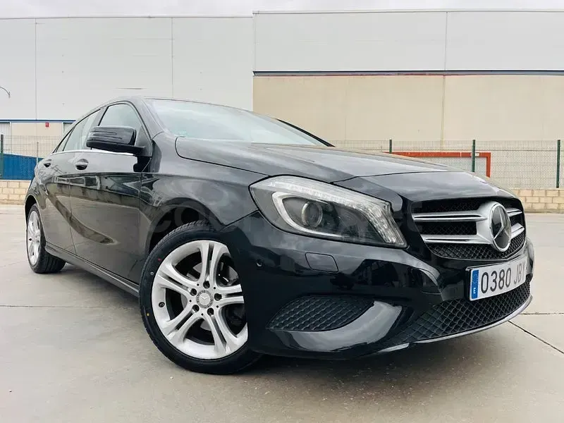 Usado Mercedes A200 Style 136 CV (100 kW) 2015 Negro Berlina