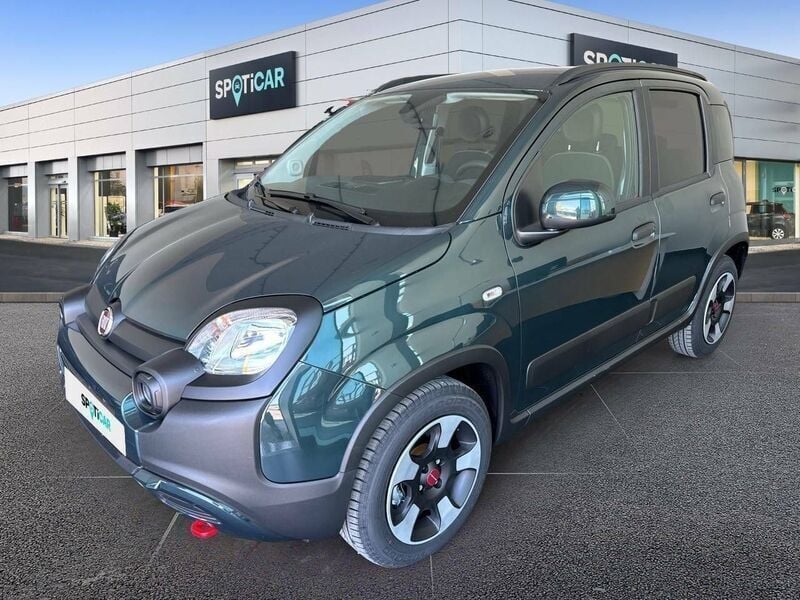 Usado Fiat Panda Cross Cross 70 CV (51 kW) 2024 Verde Utilitario