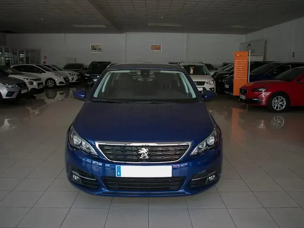 Usado Peugeot 308 Style 110 CV (80 kW) 2019 Eeg  pintura azul magnetic Familiar