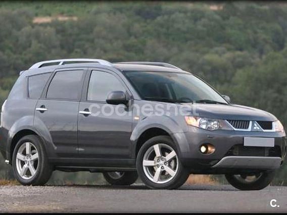 Gris / plata Usado 2007 Mitsubishi Outlander SUV | 15.900 € - Imagen 1/4