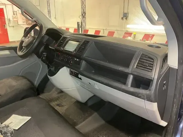 Käytetty VW Transporter 102 HP (75 kW) 2018 Van