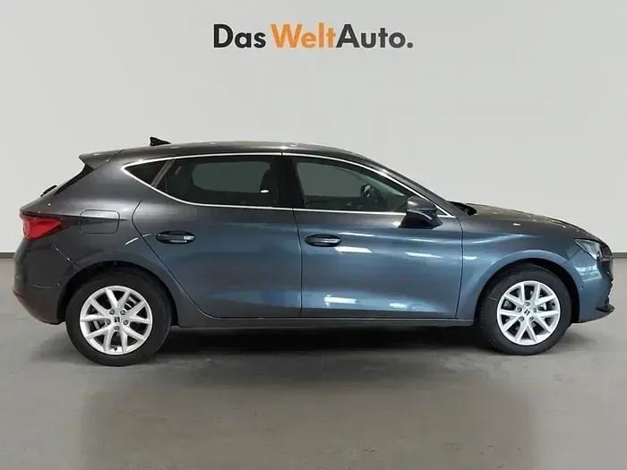 Usado Seat Leon Style 116 CV (85 kW) 2025 Gris