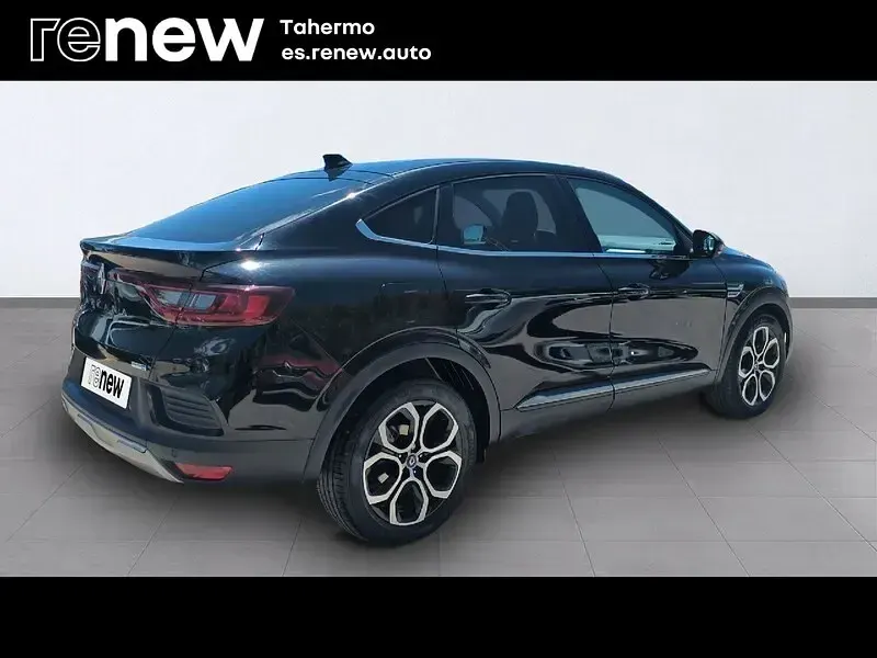 Usado Renault Arkana Zen 94 CV (69 kW) 2022 Negro SUV