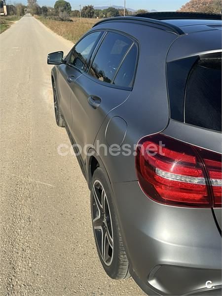 Usado Mercedes GLA180 122 CV (89 kW) 2019 Gris / plata SUV