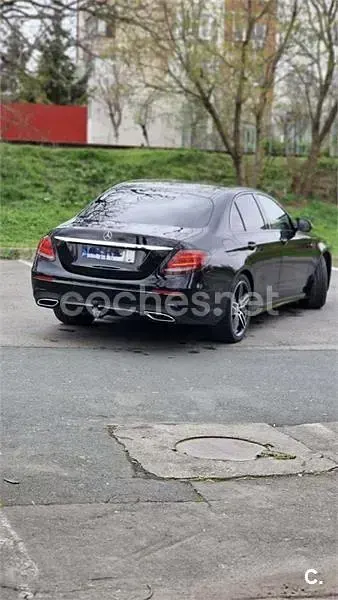 Usado Mercedes E220 Elegance 170 CV (125 kW) 2016 Negro Berlina
