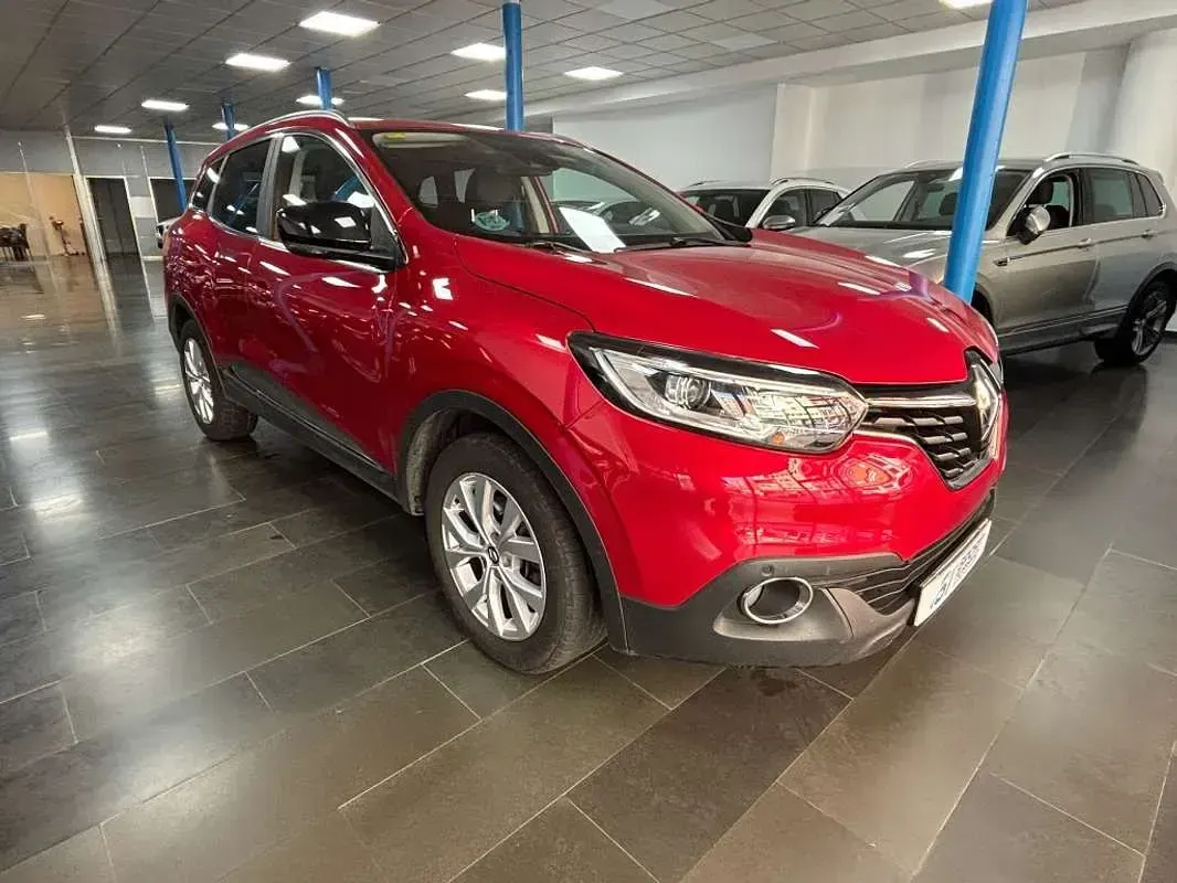 Usado Renault Kadjar LIMITED 110 CV (80 kW) 2018 Rojo SUV