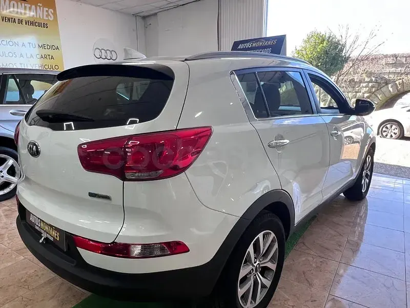 Usado Kia Sportage 115 CV (84 kW) 2016 Blanco SUV