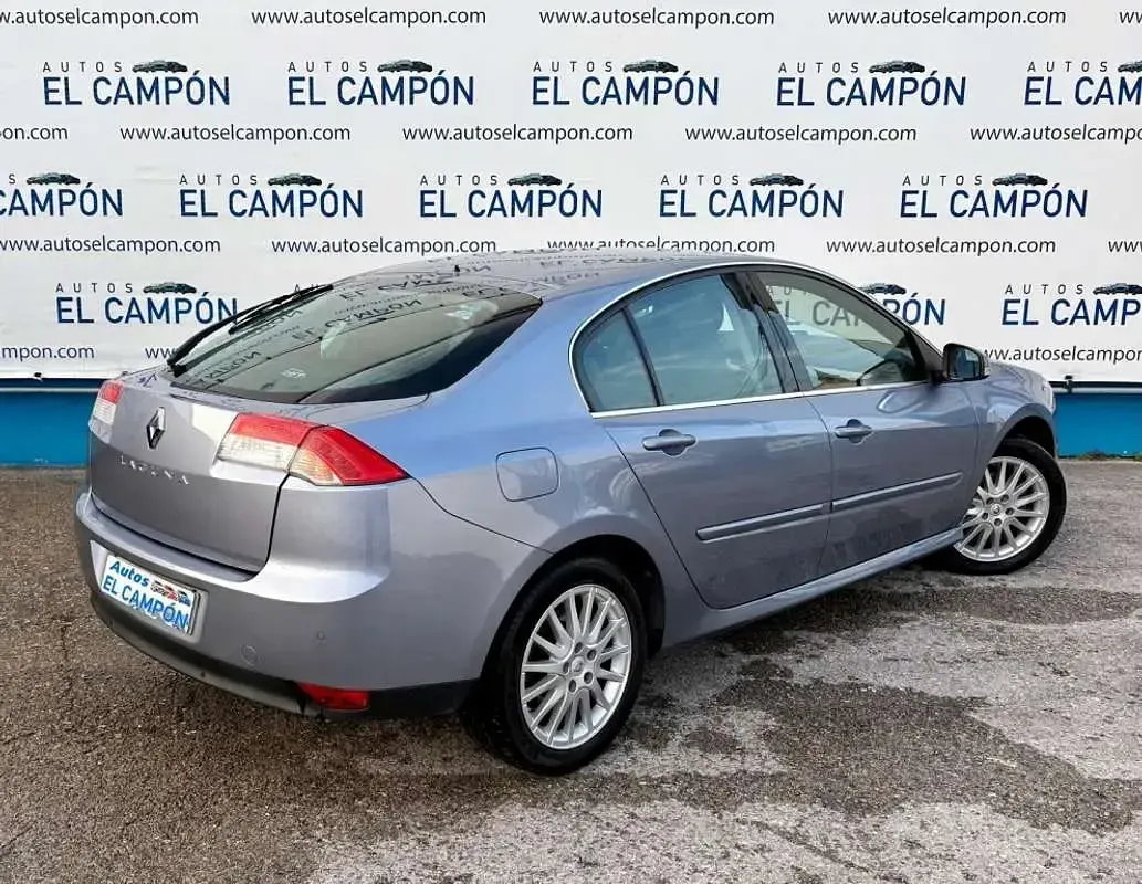 Usado Renault Laguna III Privilege 131 CV (96 kW) 2009 Azul Berlina