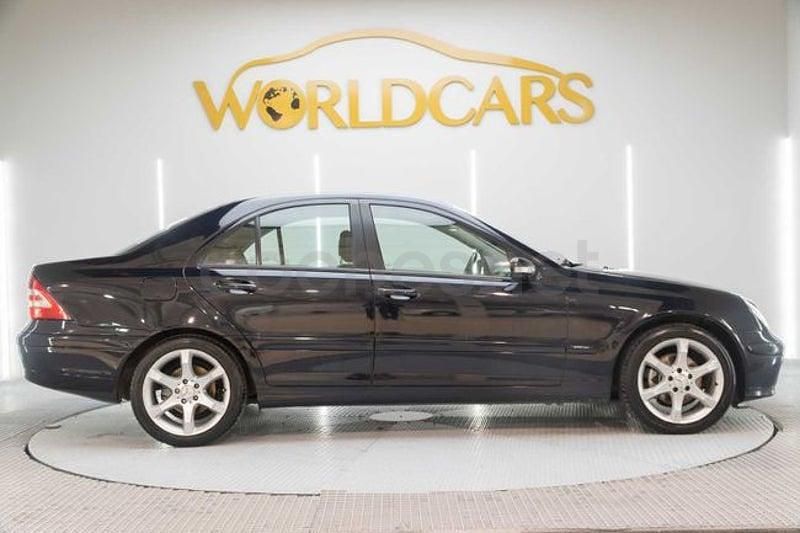 Usado Mercedes C220 Elegance 150 CV (110 kW) 2005 Negro Berlina