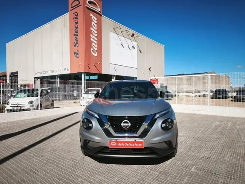 Usado Nissan Juke Acenta 114 CV (83 kW) 2024 Gris / plata SUV