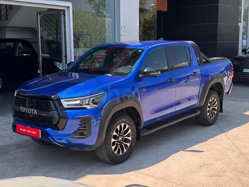 Usado Toyota HiLux Sport 204 CV (150 kW) 2023 Azul Pickup/Camioneta