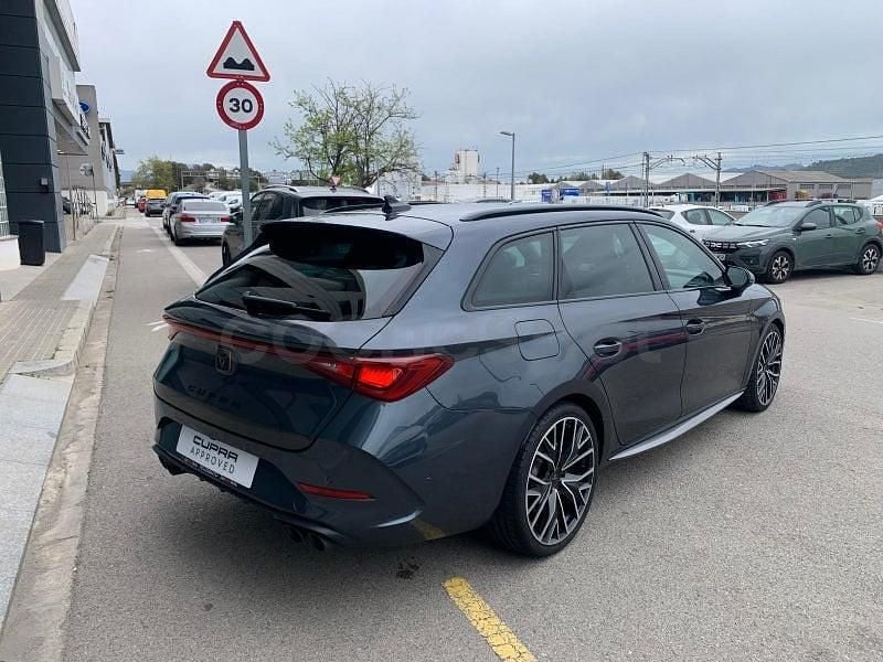 Usado Cupra Leon VZ 300 CV (220 kW) 2022 Gris / plata Berlina