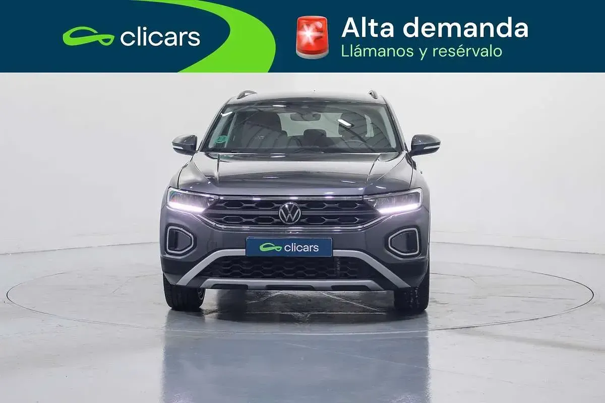 Usado VW T-Roc Life 116 CV (85 kW) 2022 Gris SUV