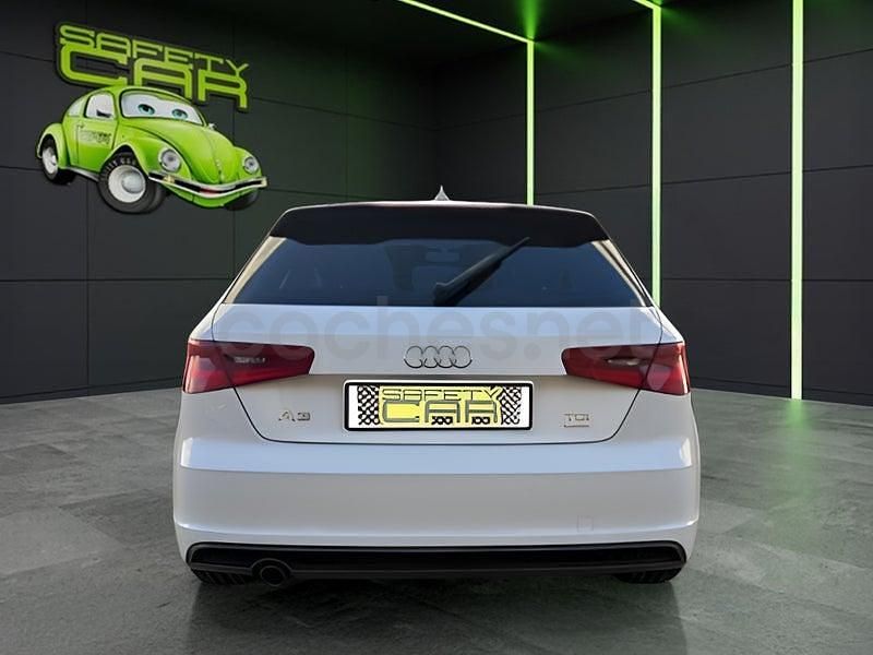 Usado Audi A3 S-Line 110 CV (80 kW) 2015 Blanco Berlina