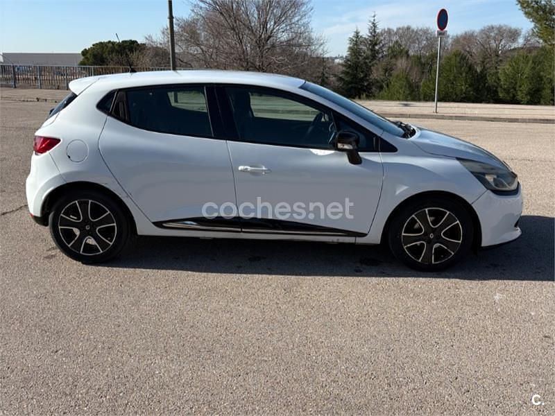 Usado Renault Clio IV Expression 90 CV (66 kW) 2013 Blanco Berlina