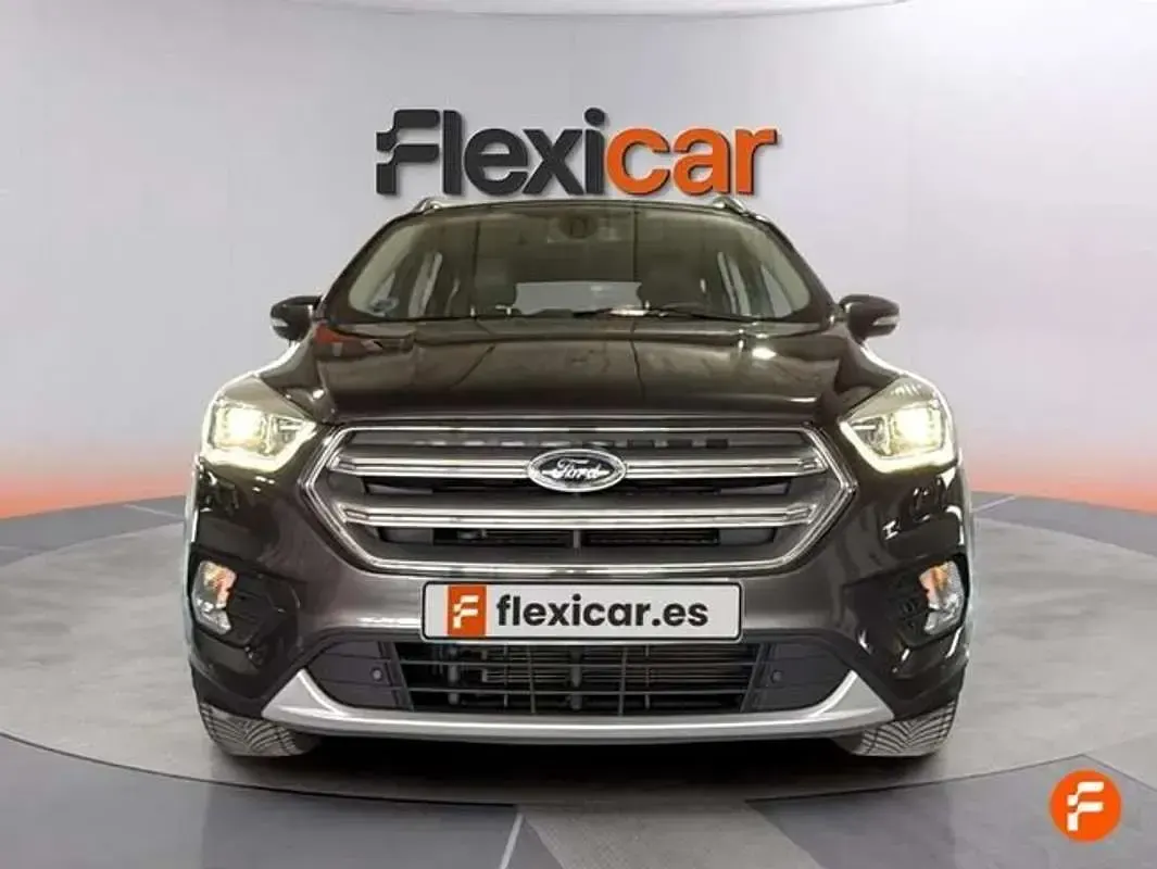 Usado Ford Kuga Titanium 120 CV (88 kW) 2017 Gris SUV