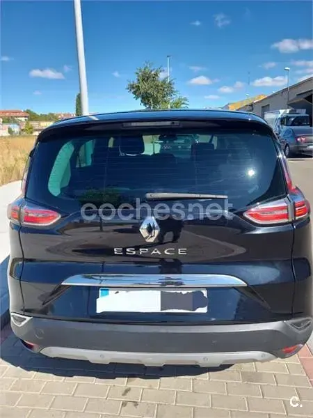 Usado Renault Espace Zen 160 CV (117 kW) 2016 Negro Monovolumen