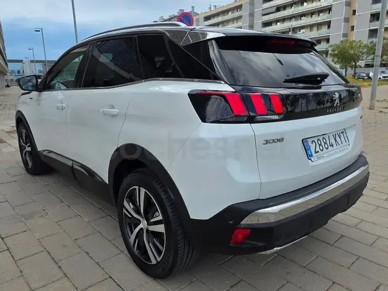 Usado Peugeot 3008 GT-line 130 CV (95 kW) 2019 Blanco SUV