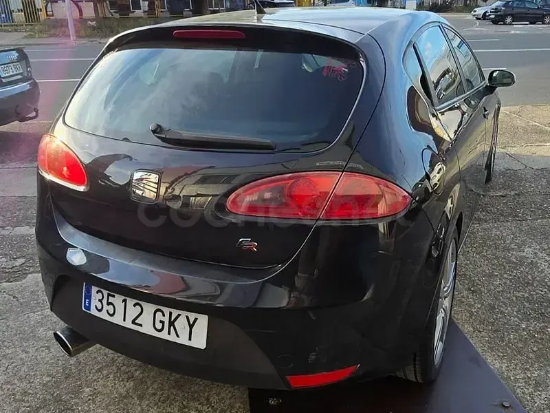 Usado Seat Leon FR 170 CV (125 kW) 2009 Negro Utilitario