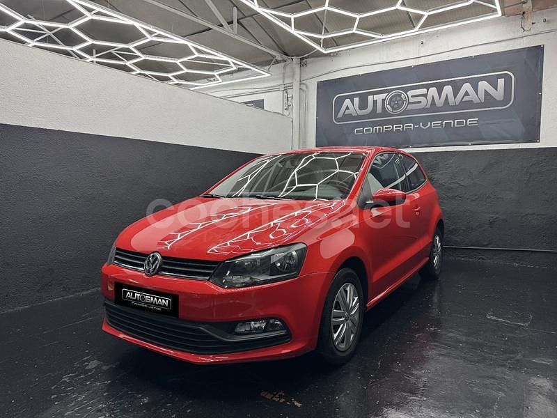 Usado VW Polo Edition 60 CV (44 kW) 2014 Rojo Berlina