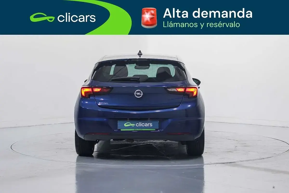 Usado Opel Astra GS Line 110 CV (80 kW) 2021 Azul Utilitario