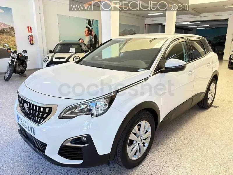 Usado Peugeot 3008 Allure 130 CV (95 kW) 2019 Blanco SUV