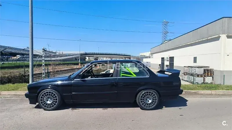 Usado BMW 325 190 CV (139 kW) 1992 Negro Coupe