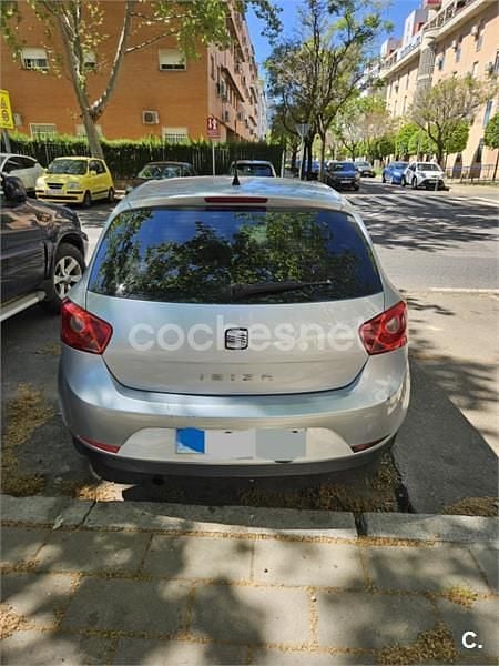 Usado Seat Ibiza Style 105 CV (77 kW) 2010 Gris / plata Berlina