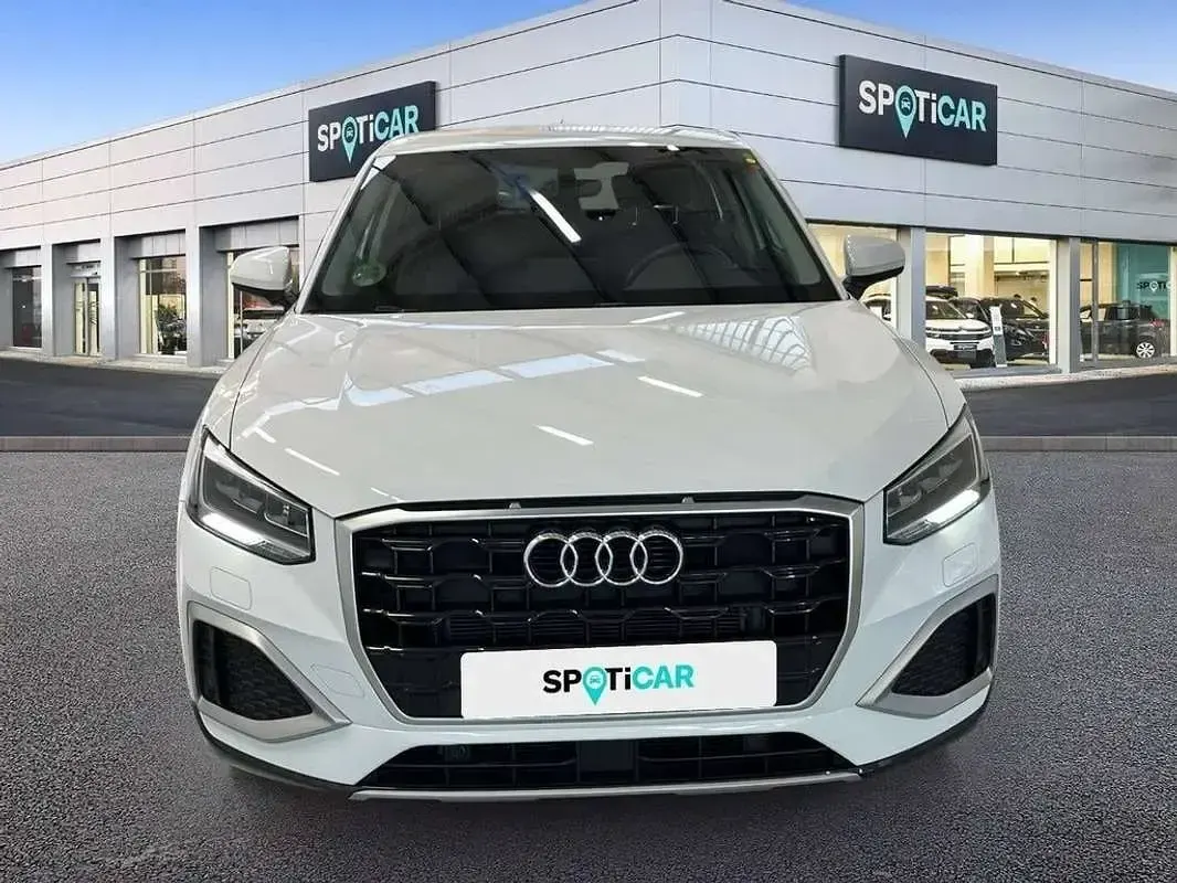 Käytetty Audi Q2 Advanced Plus 116 HP (85 kW) 2023 Harmaa Katumaasturi