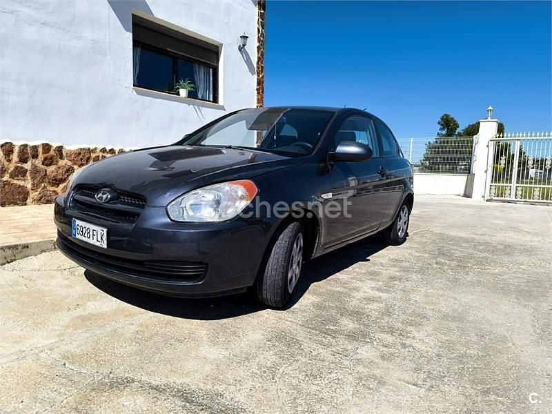 Usado Hyundai Accent 110 CV (80 kW) 2007 Negro Berlina