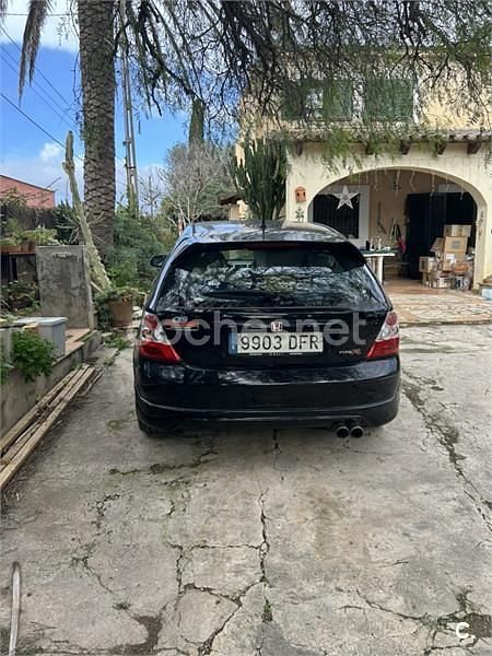 Usado Honda Civic Sport 110 CV (80 kW) 2005 Negro Berlina