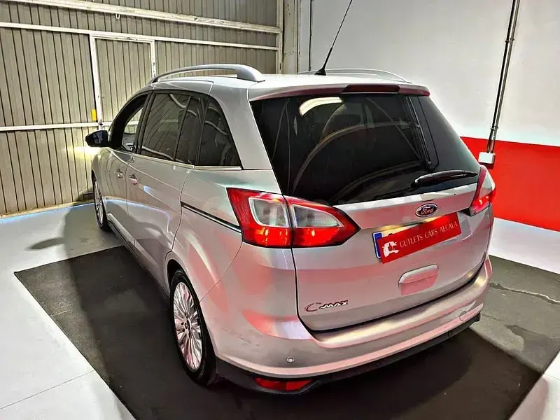 Usado Ford Grand C-Max Titanium 115 CV (84 kW) 2011 Gris / plata Monovolumen