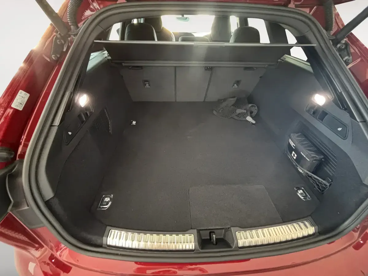 Usado Audi A5 S-Line 204 CV (150 kW) 2026 Rojo Familiar