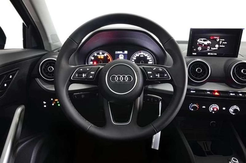 Usado Audi Q2 110 CV (80 kW) 2023 Negro SUV