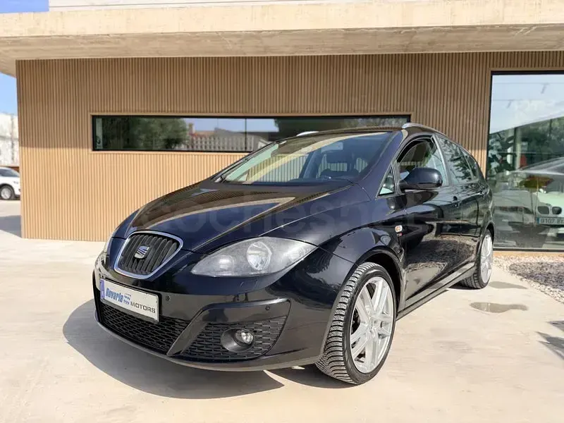 Usado Seat Altea XL Style 160 CV (117 kW) 2012 Negro Monovolumen