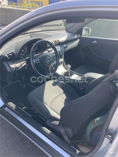 Gris / plata Usado 2007 Mercedes C220 Sport Edition Berlina | 5800 € (Precio justo) - Imagen 1/3