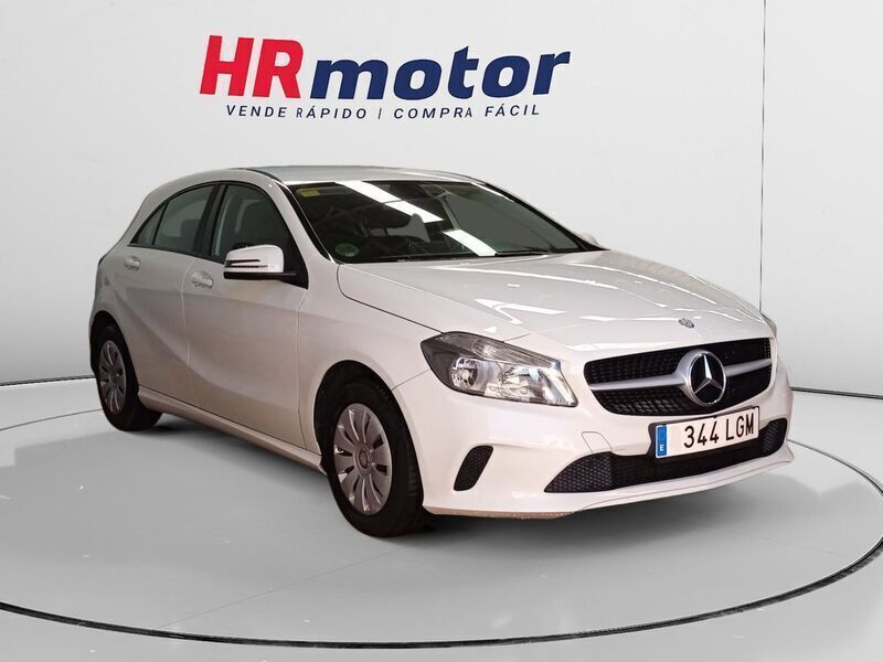Blanco Usado 2016 Mercedes A180 Urban Berlina | 16.210 € (Precio justo) - Imagen 1/4