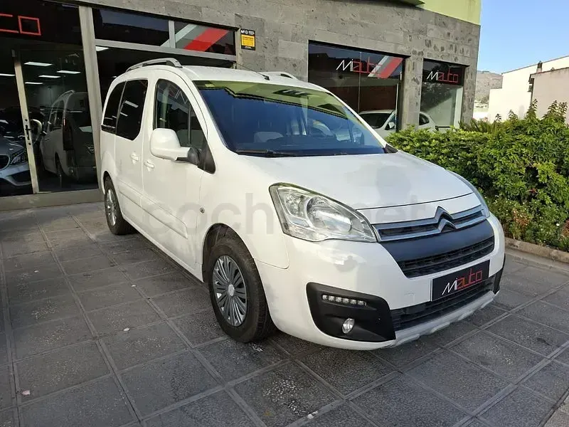 Usado Citroën Berlingo Feel 100 CV (73 kW) 2016 Blanco Monovolumen