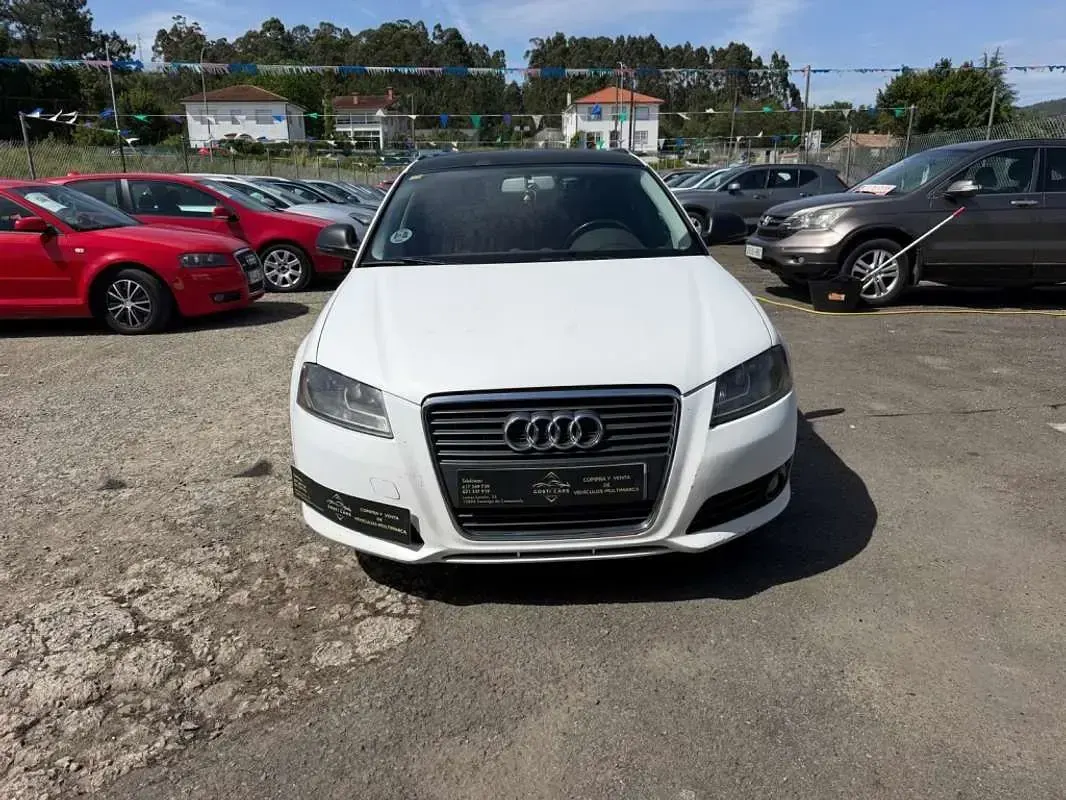 Usado Audi A3 Sportback Ambiente 140 CV (102 kW) 2010 Blanco Utilitario