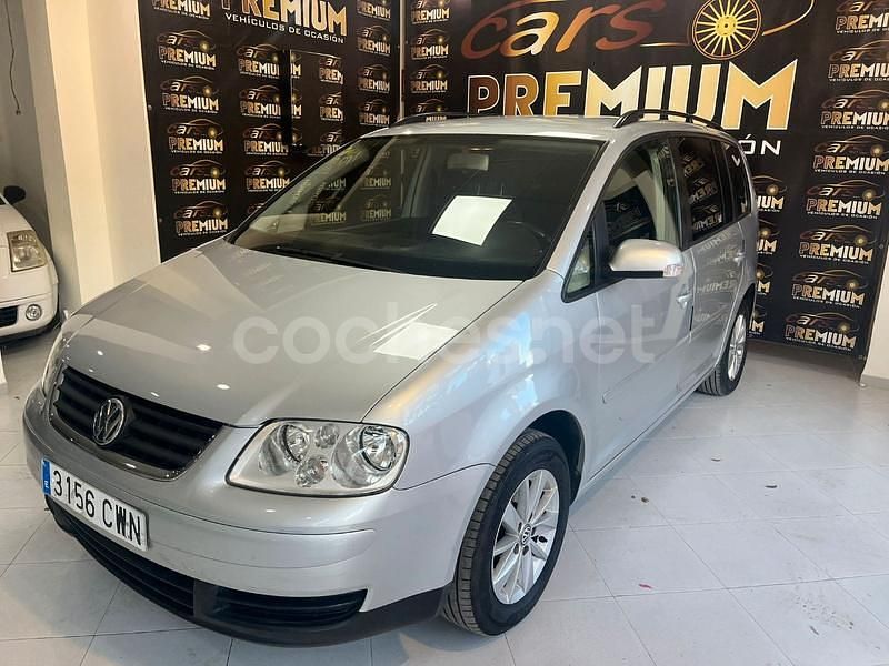 Gris / plata Usado 2004 VW Touran Advance Monovolumen | 3950 € (Precio justo) - Imagen 1/4
