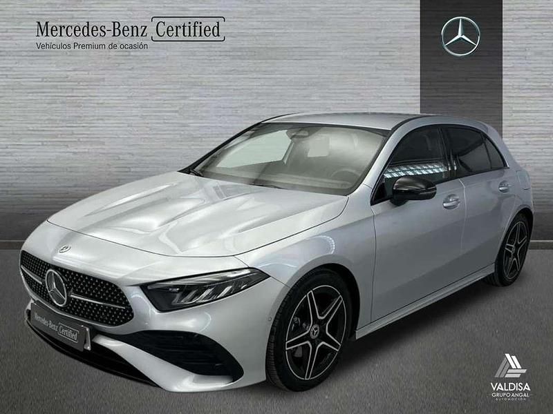 Usado 2025 Mercedes A180 Berlina | 33.868 € (Precio justo) - Imagen 1/4