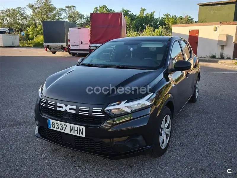 Usado Dacia Sandero Essentiel 91 CV (66 kW) 2023 Negro Berlina