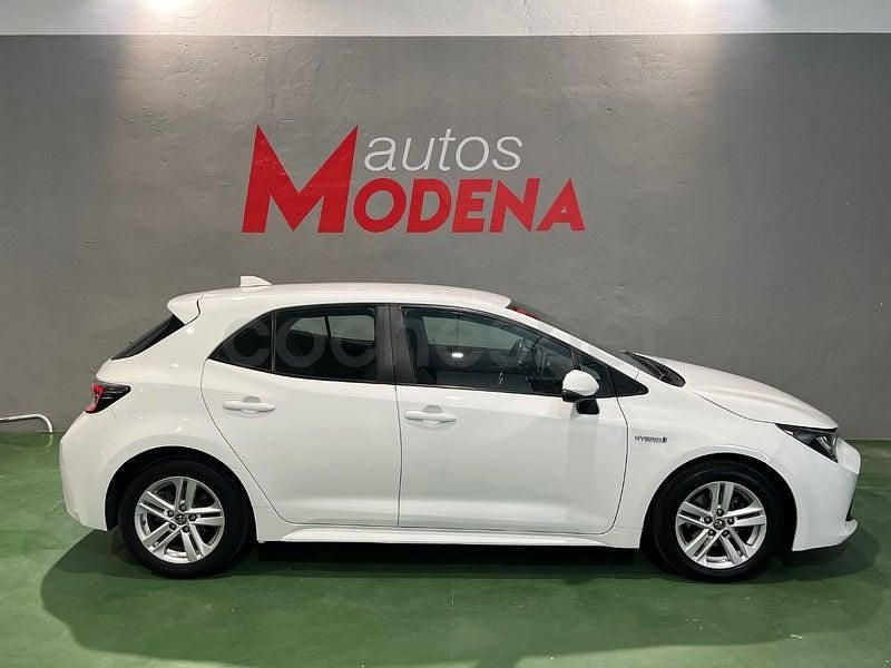 Usado Toyota Corolla Active 122 CV (89 kW) 2019 Blanco Berlina